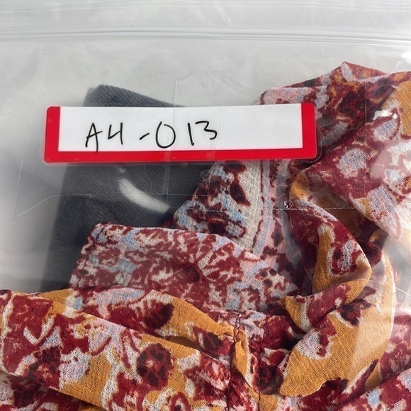 Free People‎ Boho Floral Blouse Women's Size XS Bell Sleeve Peasant Top Comfy - Picture 15 of 15